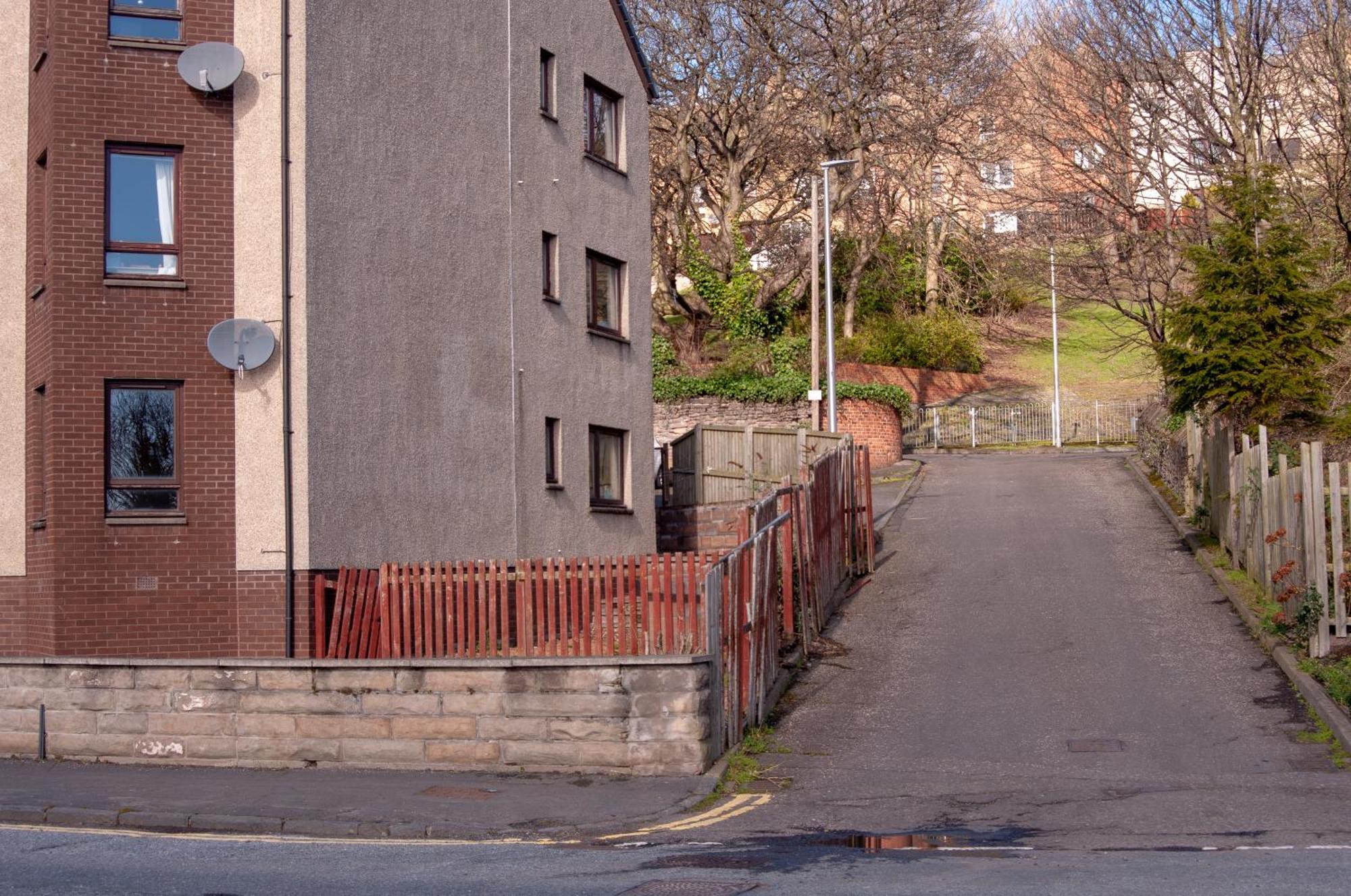 3-Bed Apartment By Eden Project - Free Parking Dundee Exterior photo